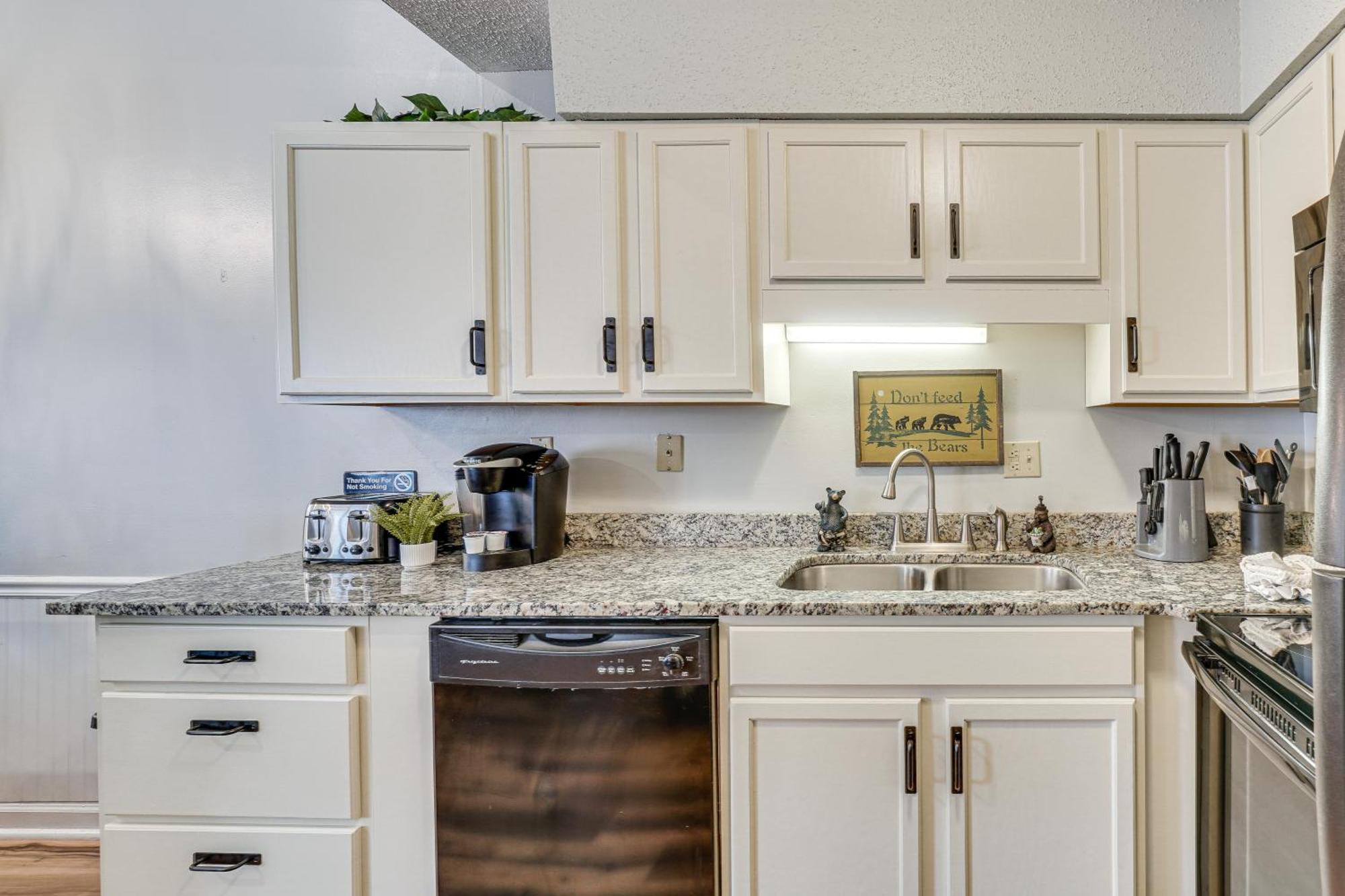 Downtown Gatlinburg Condo With Mountain-View Balcony 외부 사진