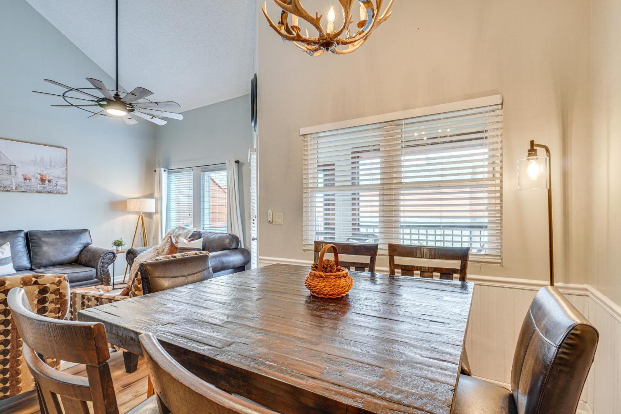 Downtown Gatlinburg Condo With Mountain-View Balcony 외부 사진